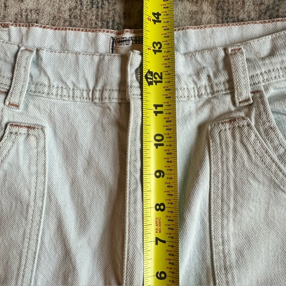 Free People Piper Mid Rise
Crop Wide‎ Leg Jeans
Bleach Bloom Womens Sz
32 - Picture 8 of 12